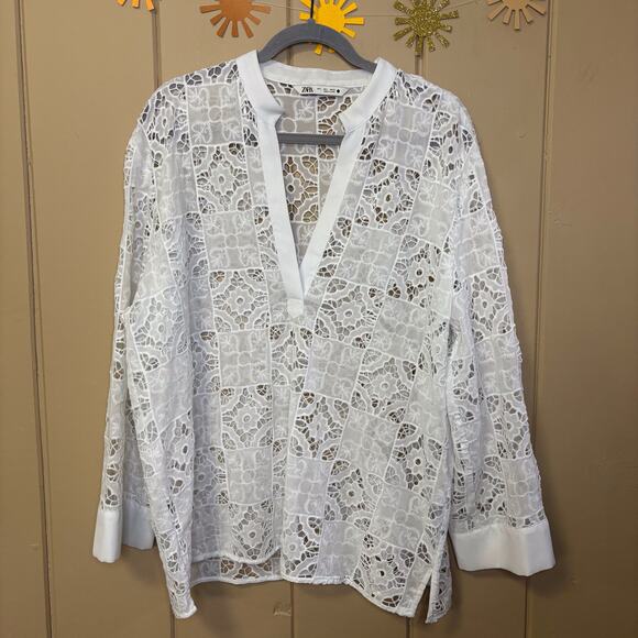 Zara Tops - Zara White eyelet embroidered lace with white trim tunic size large